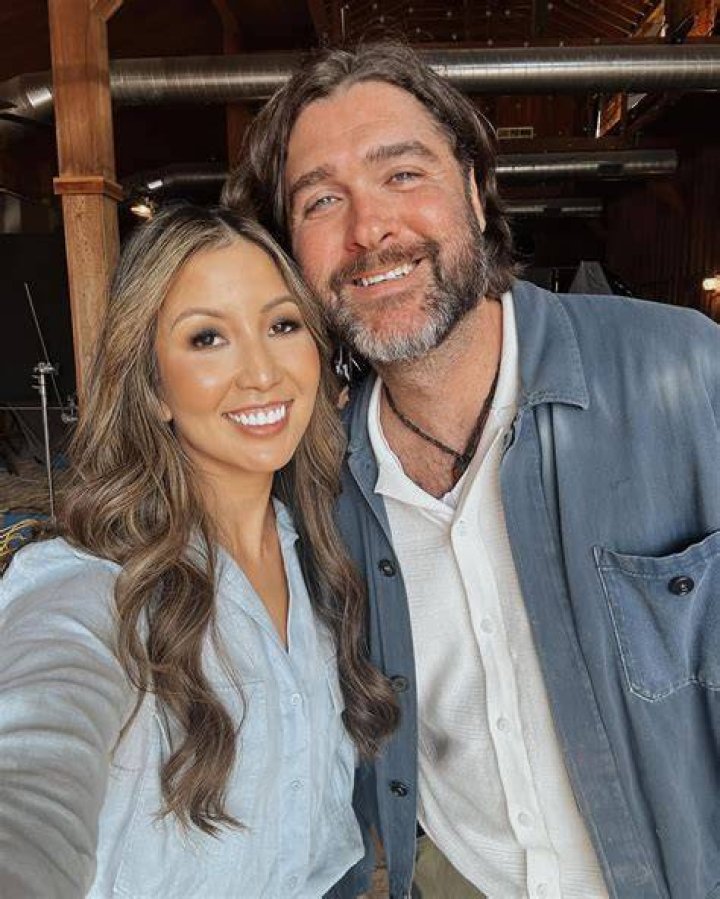 Congratulations! Rebecca Robertson Loflin is pregnant with her second child